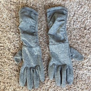 Ivivva long gloves